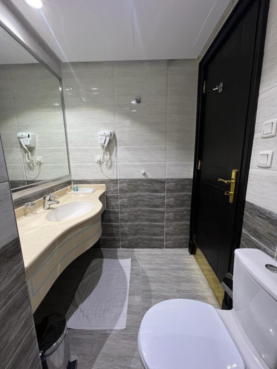 Zaha Al Madina Hotel Medina Luaran gambar